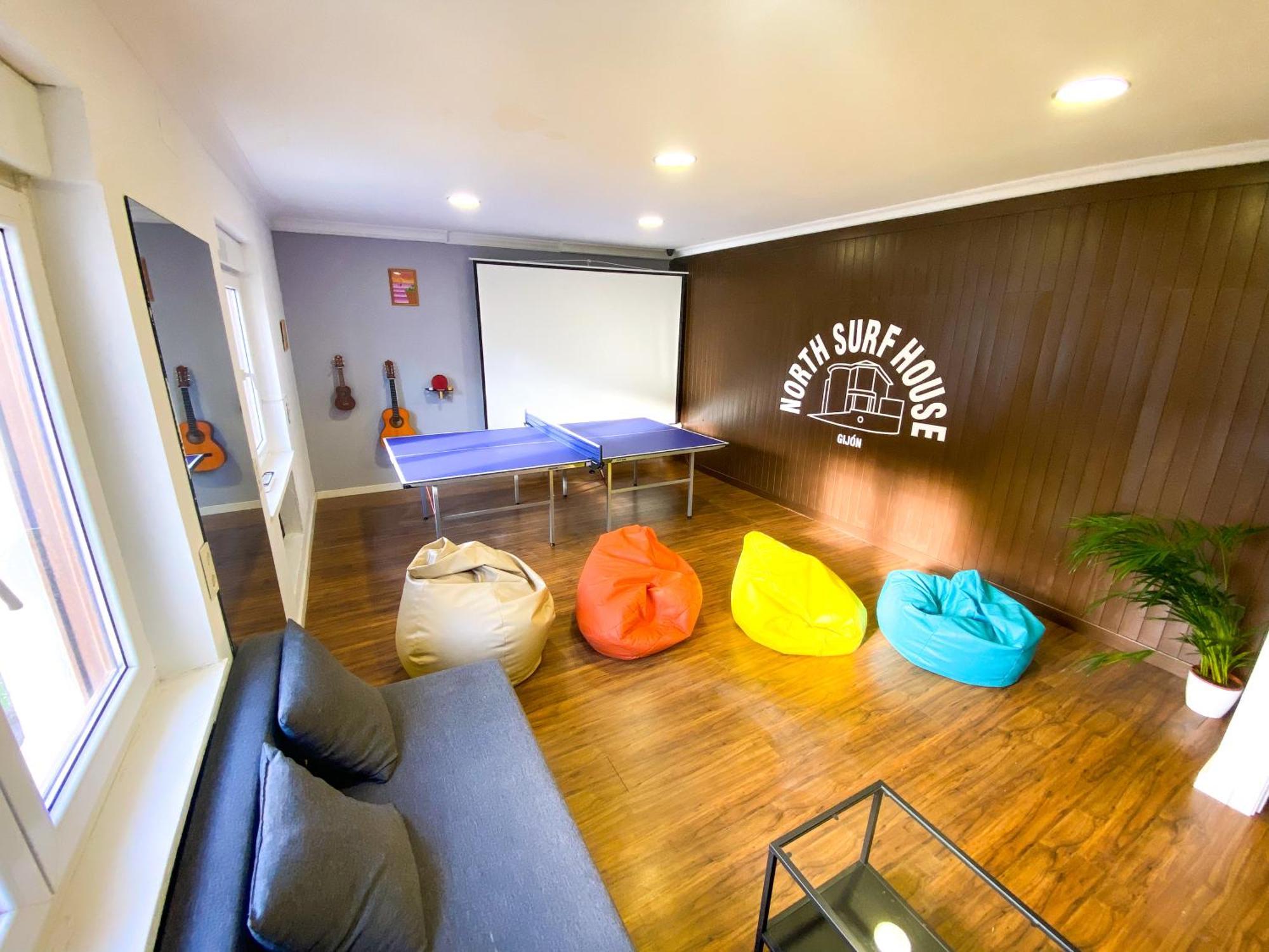 Hostel Surf House Gijón